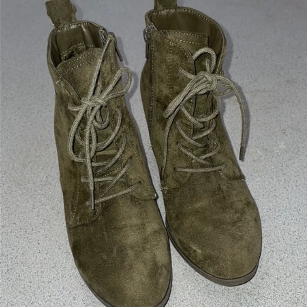 Suade heeled booties